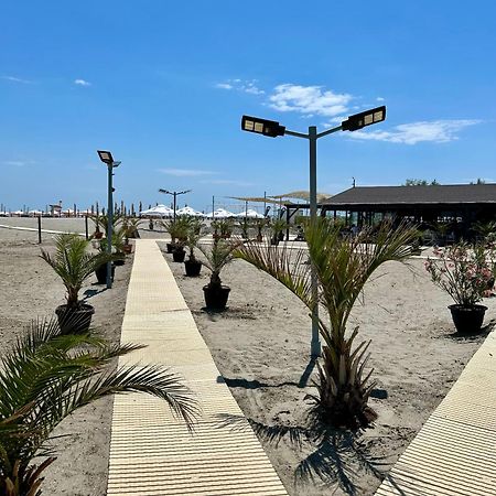 Dis Mamaia Nord Apartment Constanta Luaran gambar