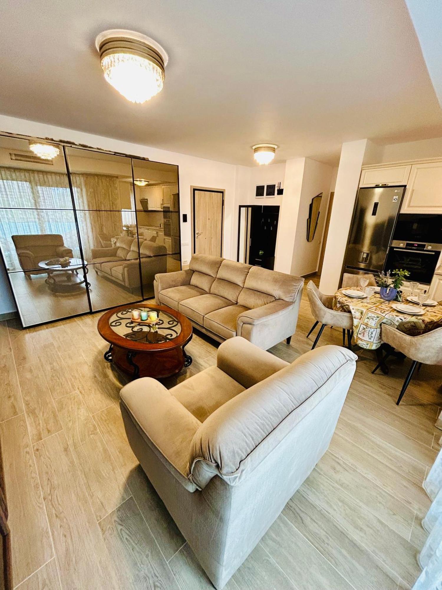 Dis Mamaia Nord Apartment Constanta Luaran gambar